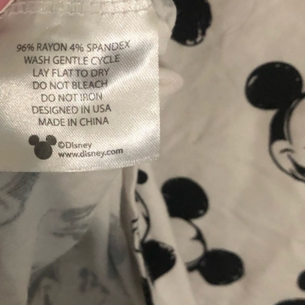 Milk Snob Disney Nursing Cover/Baby Car Seat Canopy - Mickey Sketch - Picture 7 of 8